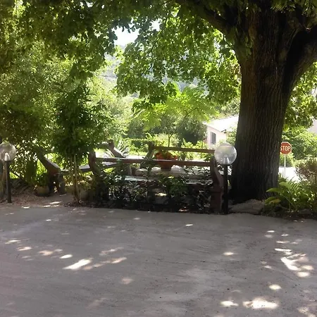 Pod Lipom Apartment *