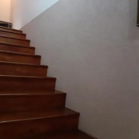 Pod Lipom Apartman *