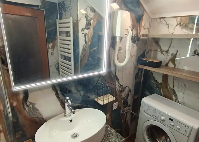 Pod Lipom Apartman *